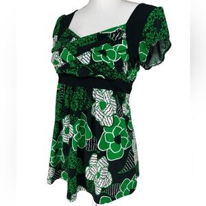 HOT TEMPERED / Green & Black Empire Waist Top / Large